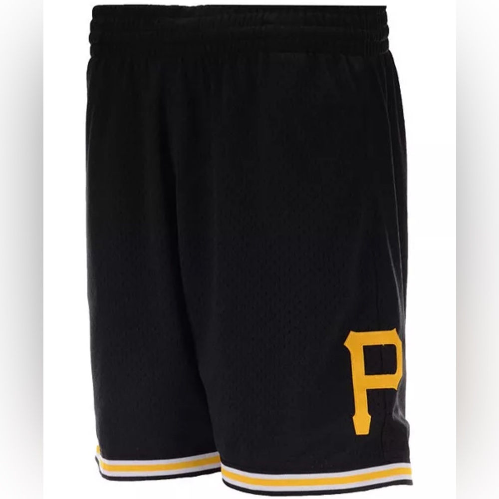 NWT PITTSBURGH PIRATESMITCHELL & NESS MESH SHORTS